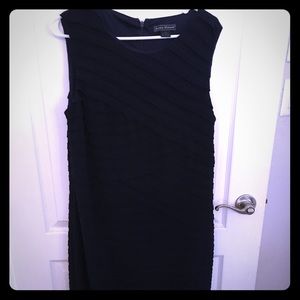 Stunning Navy Blue Sleeveless Dress. 14W.